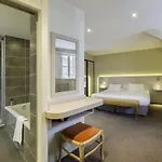Hotel Logis Restaurant Le Dauphin Et Le Du Prieure Caen