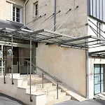Hotel Logis Restaurant Le Dauphin Et Le Du Prieure Caen