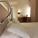 Logis Restaurant Le Dauphin Et Le Du Prieure 3* Caen