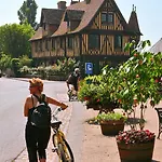 Logis Restaurant Le Dauphin Et Le Du Prieure Hotel Caen