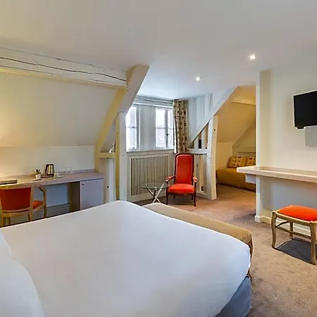 Logis Restaurant Le Dauphin Et Le Du Prieure מלון קאין