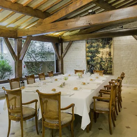 Restaurant Le Dauphin Et Le Du Prieuré Hotel 3*