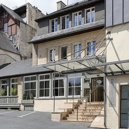 Hotell Restaurant Le Dauphin Et Le Du Prieure Caen