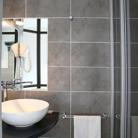 Restaurant Le Dauphin Et Le Du Prieuré Hotel 3*