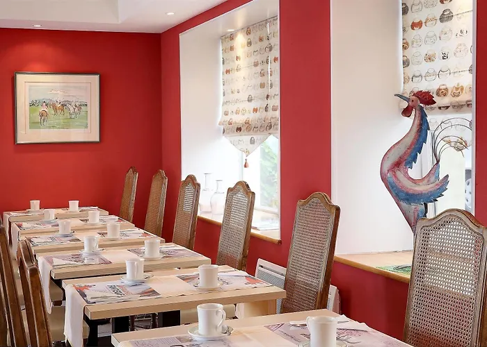 Logis Restaurant Le Dauphin Et Le Du Prieure 3* Caen